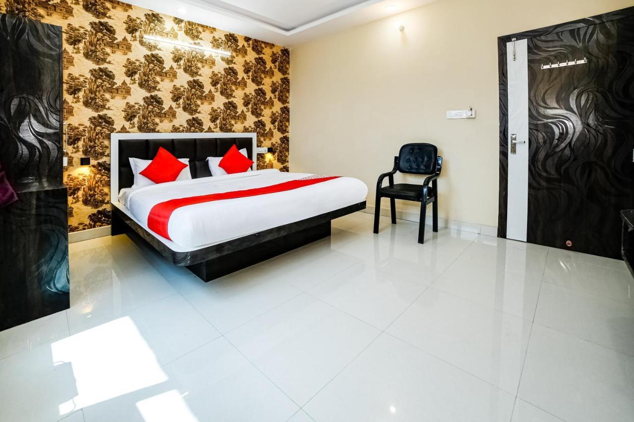 Oyo 41923 Prema Kunj Resort Jhānsi Exterior foto