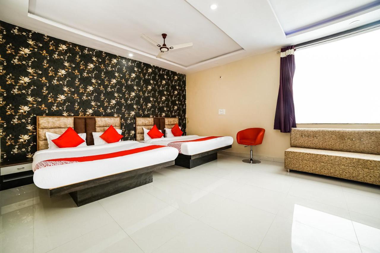 Oyo 41923 Prema Kunj Resort Jhānsi Exterior foto
